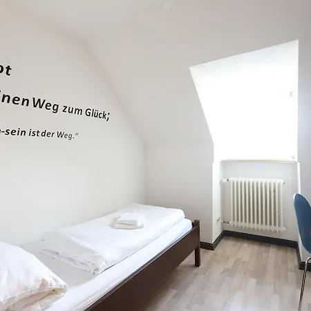 Kolping Im Warsberger Hof 호스텔 *